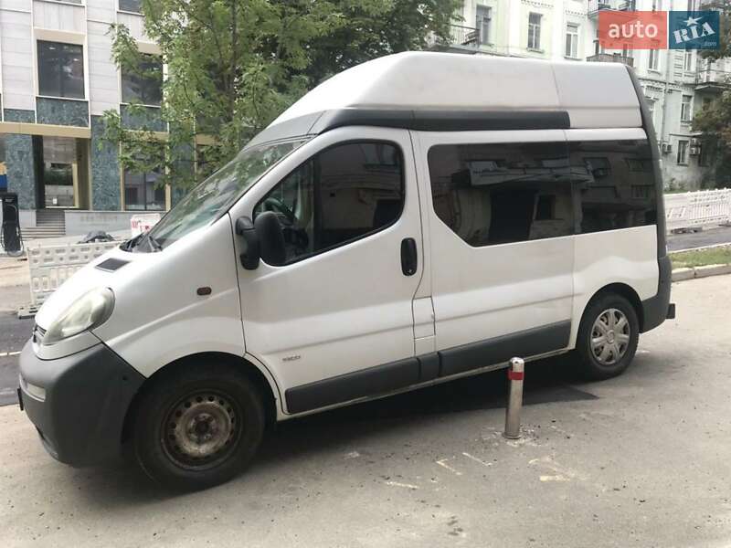 Минивэн Opel Vivaro 2003 в Ивано-Франковске