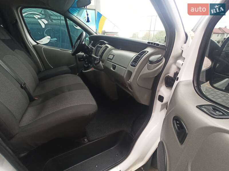 Мінівен Opel Vivaro 2005 в Рівному