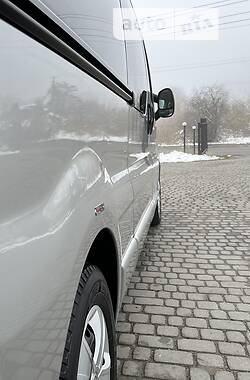 Мінівен Opel Vivaro 2013 в Львові