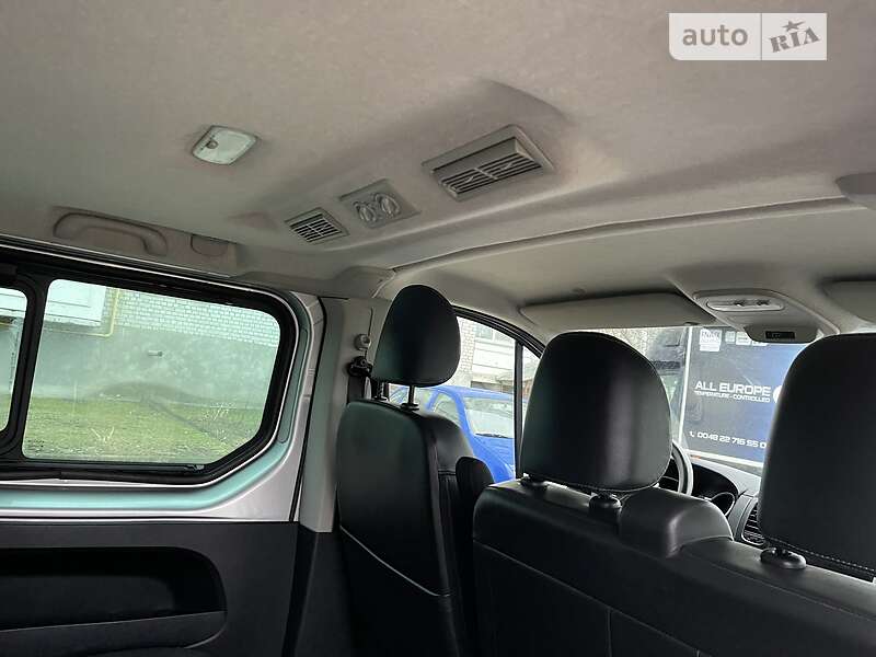 Мінівен Opel Vivaro 2017 в Києві