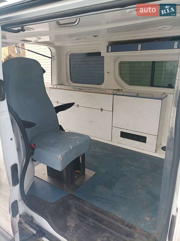 Минивэн Opel Vivaro 2008 в Киеве