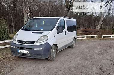 Минивэн Opel Vivaro 2006 в Ровно