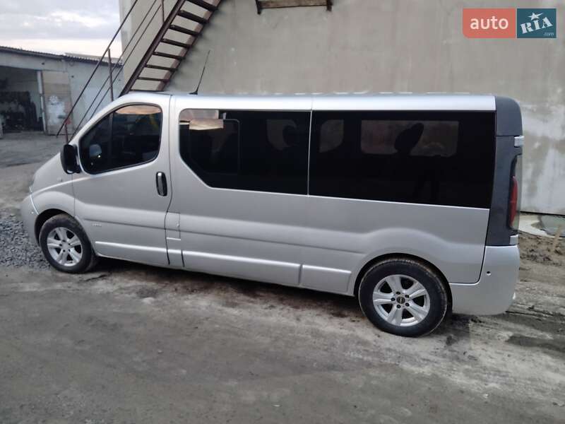 Мінівен Opel Vivaro 2006 в Луцьку