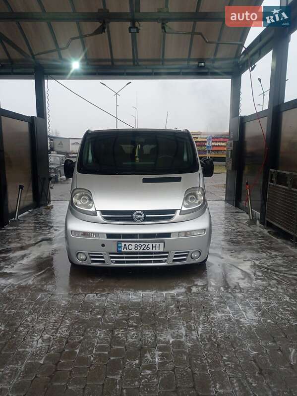 Мінівен Opel Vivaro 2006 в Луцьку