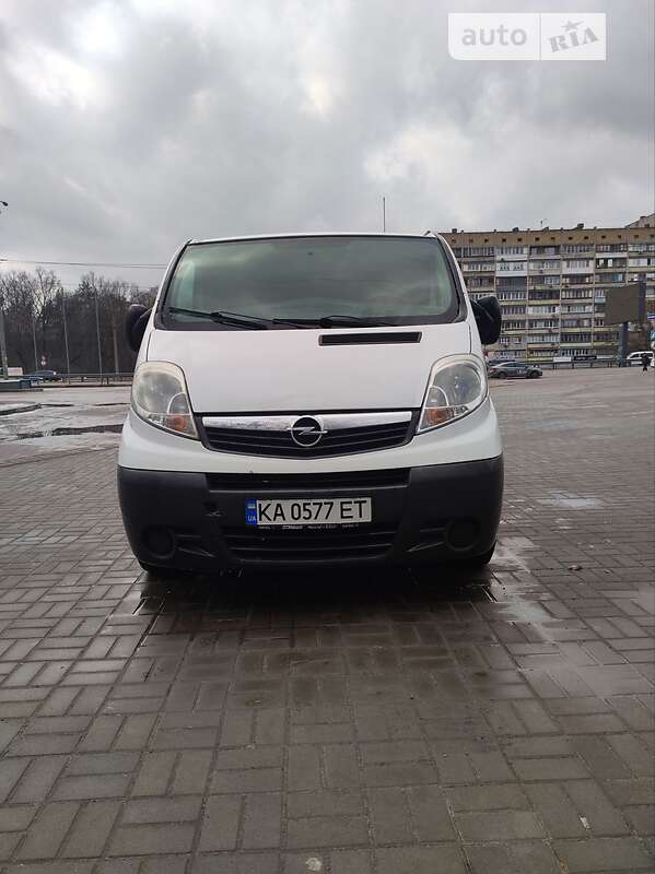 Грузовой фургон Opel Vivaro 2011 в Киеве