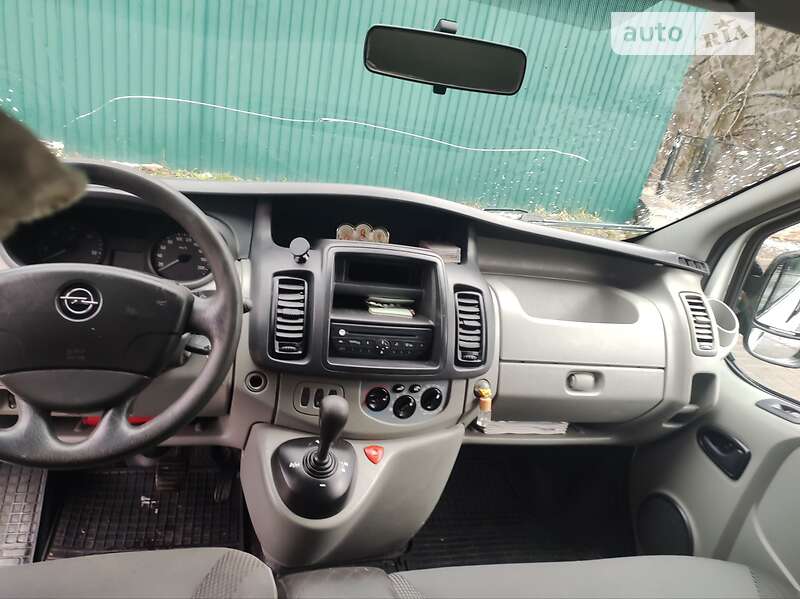 Грузовой фургон Opel Vivaro 2011 в Киеве