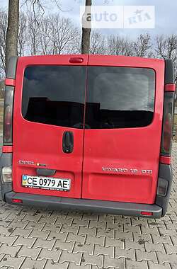 Мінівен Opel Vivaro 2002 в Чернівцях