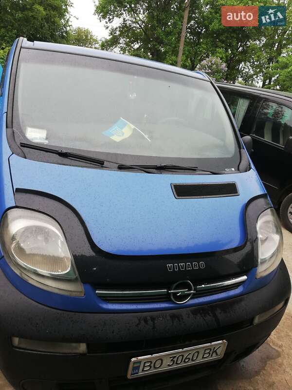 Мінівен Opel Vivaro 2004 в Кременці