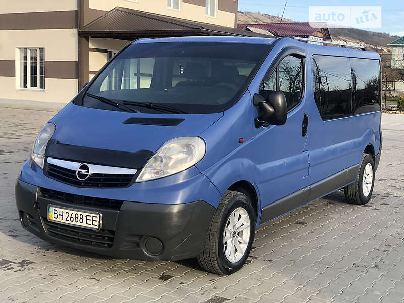 Минивэн Opel Vivaro 2007 в Могилев-Подольске