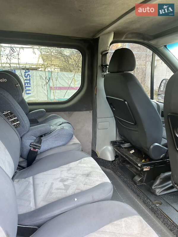 Минивэн Opel Vivaro 2001 в Одессе