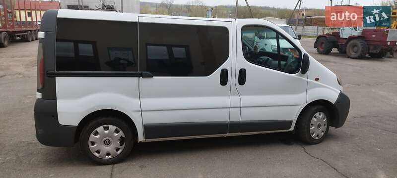 Минивэн Opel Vivaro 2005 в Смеле