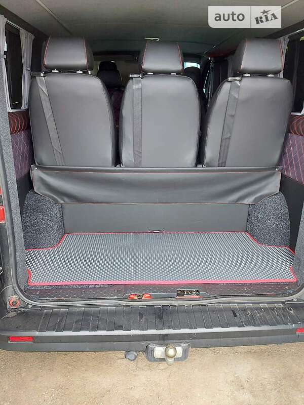 Мінівен Opel Vivaro 2017 в Кропивницькому