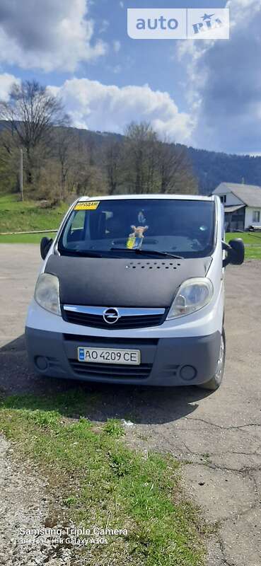 Мінівен Opel Vivaro 2007 в Воловцю