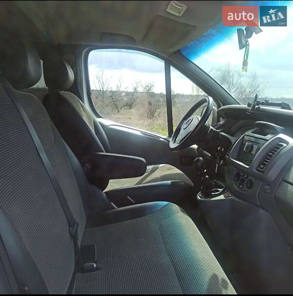 Минивэн Opel Vivaro 2009 в Белгороде-Днестровском