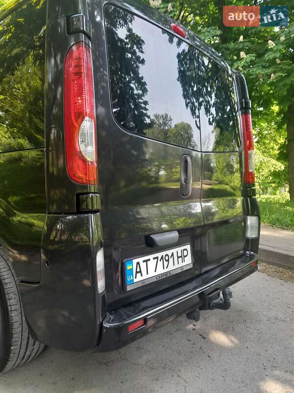 Минивэн Opel Vivaro 2007 в Городенке
