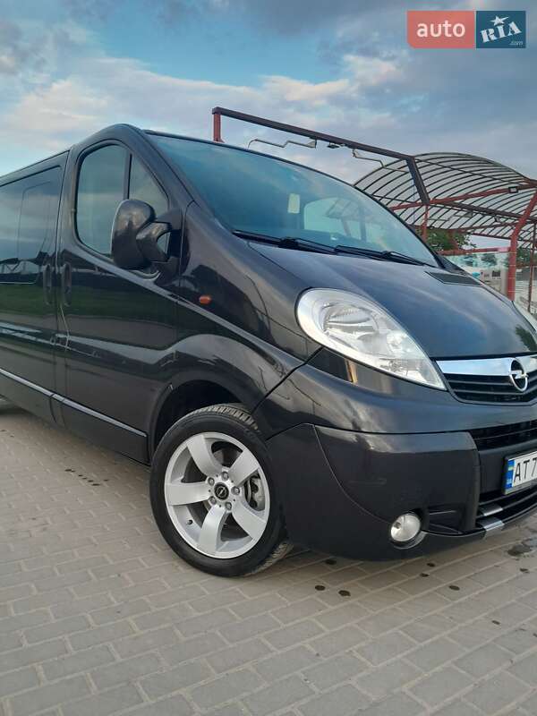 Минивэн Opel Vivaro 2007 в Городенке