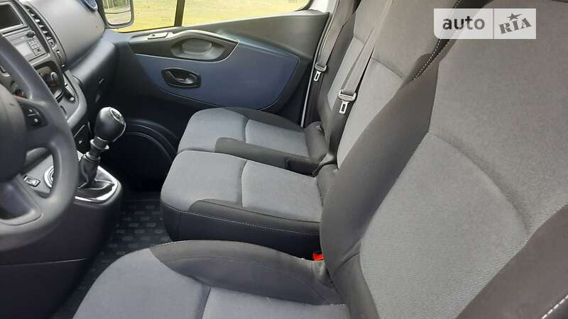 Грузовой фургон Opel Vivaro 2018 в Луцке