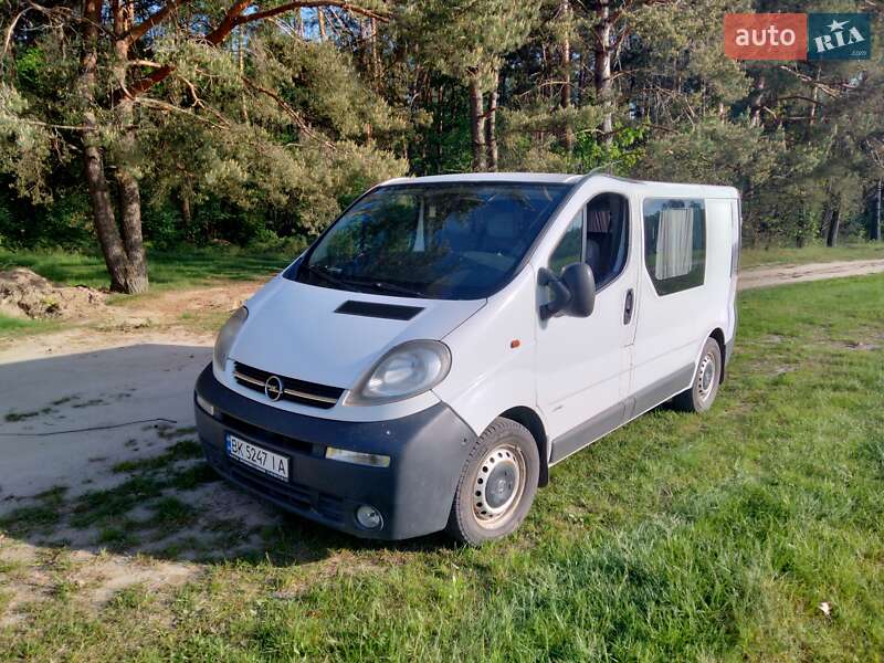 Мінівен Opel Vivaro 2003 в Володимирці