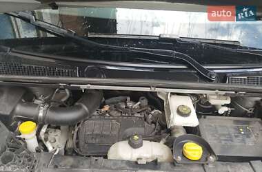 Мінівен Opel Vivaro 2015 в 