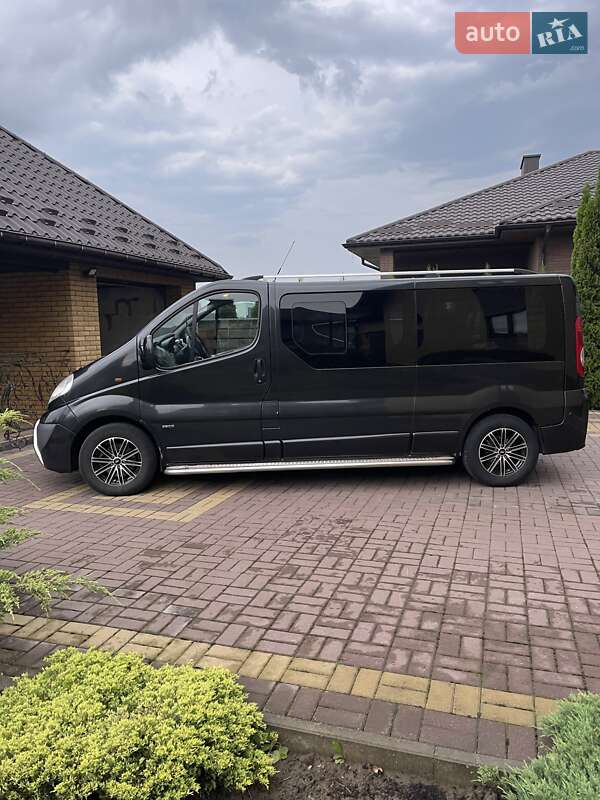 Мінівен Opel Vivaro 2013 в Луцьку