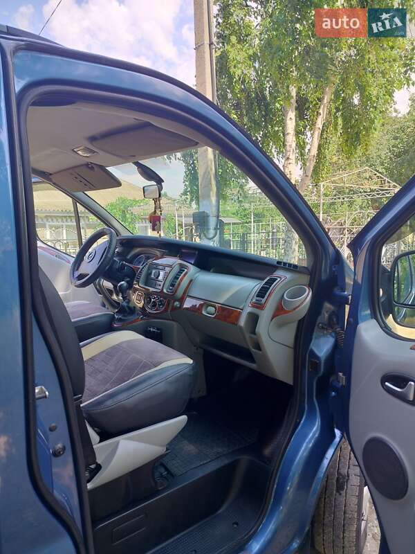 Минивэн Opel Vivaro 2008 в Одессе