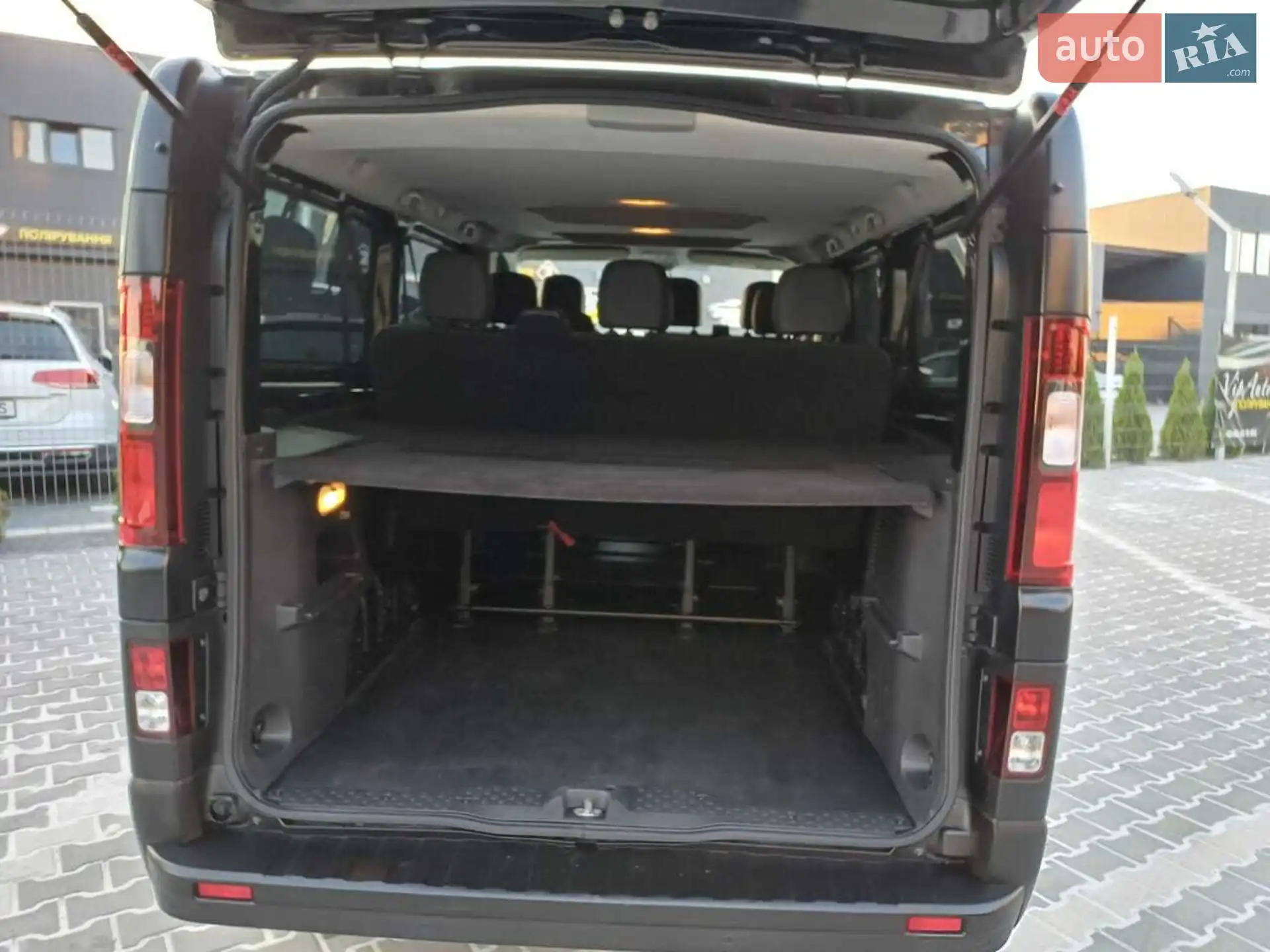 2015 Opel Vivaro - мініатюра 28