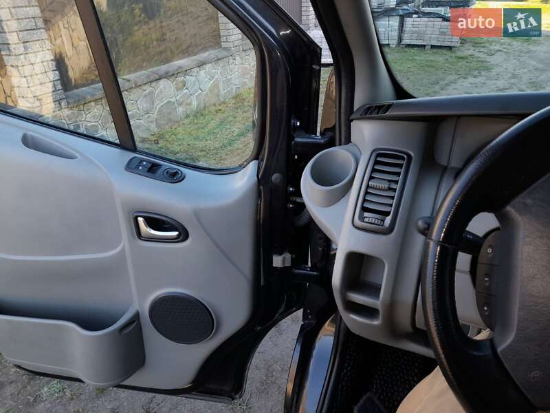 Мінівен Opel Vivaro 2007 в Рівному фото 8 Мінівен Opel Vivaro 2007 в Рівному