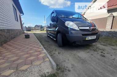 Минивэн Opel Vivaro 2007 в Ровно