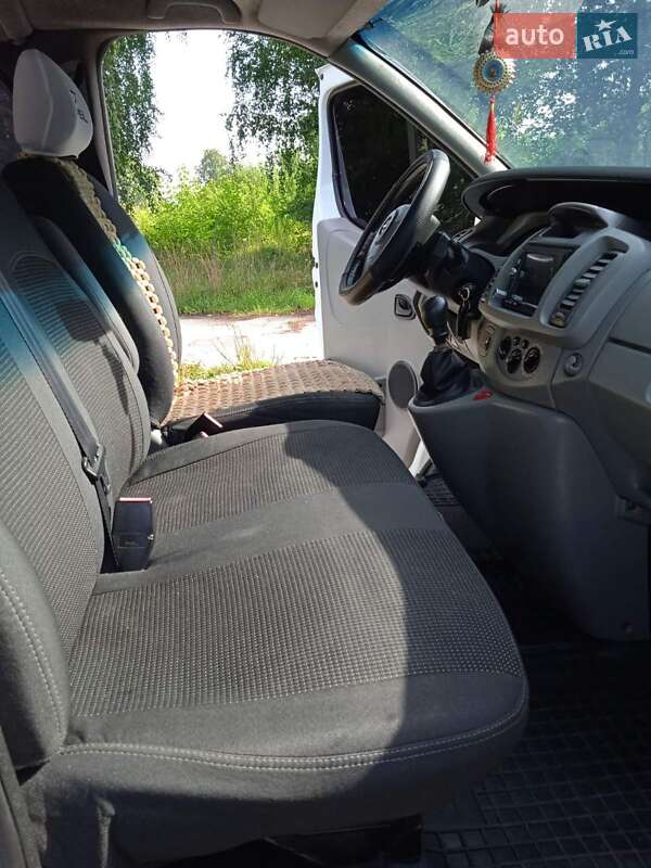Мінівен Opel Vivaro 2007 в Звягелі