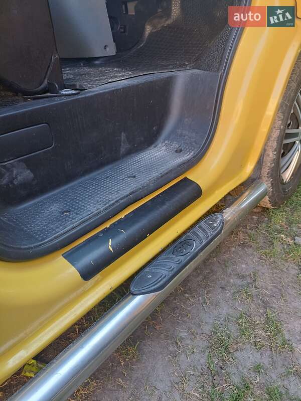 Минивэн Opel Vivaro 2003 в Золочеве