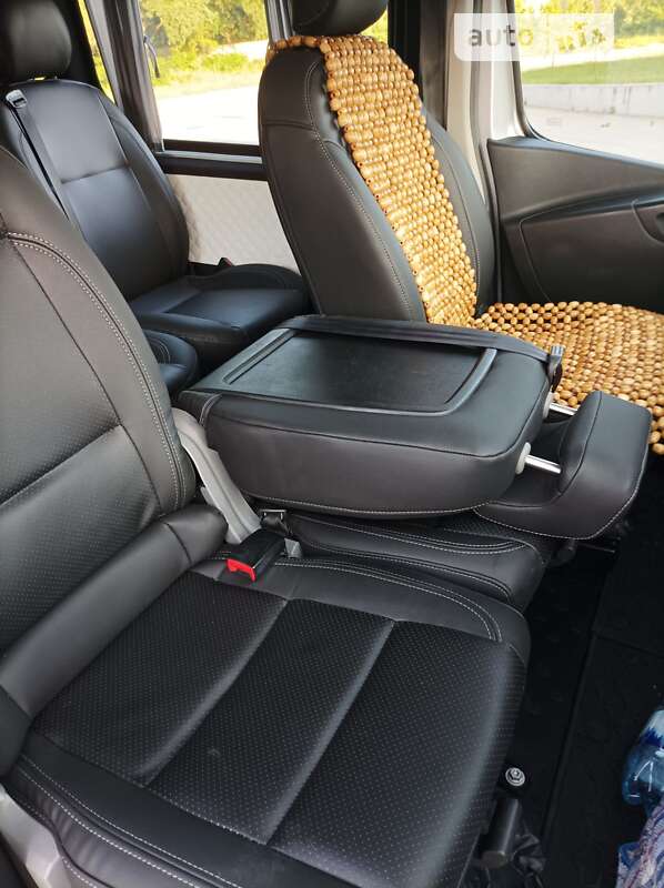 Мінівен Opel Vivaro 2019 в Києві