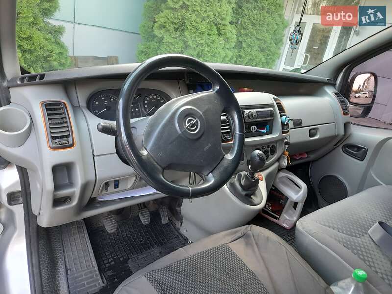 Минивэн Opel Vivaro 2004 в Харькове