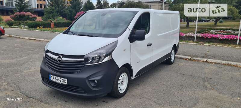 Грузовой фургон Opel Vivaro 2016 в Городище