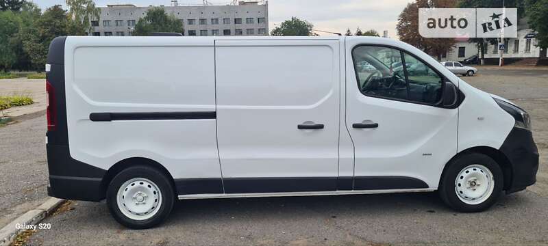 Грузовой фургон Opel Vivaro 2016 в Городище
