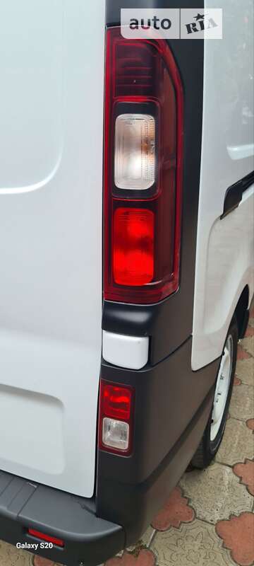 Грузовой фургон Opel Vivaro 2016 в Городище