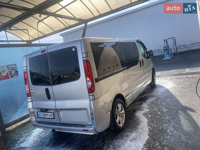 Минивэн Opel Vivaro 2007 в Виноградове