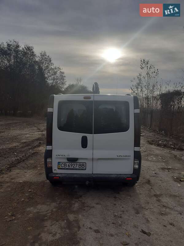 Мінівен Opel Vivaro 2006 в Чернігові
