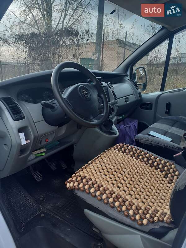Opel Vivaro 2006