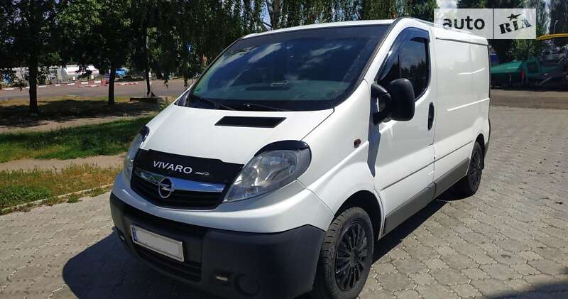 Грузовой фургон Opel Vivaro 2010 в Киеве