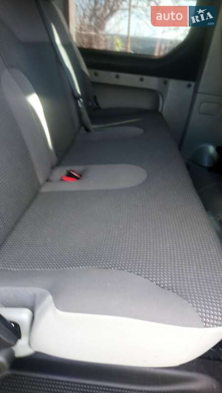 Минивэн Opel Vivaro 2014 в Виньковцах