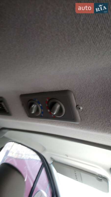 Минивэн Opel Vivaro 2014 в Виньковцах