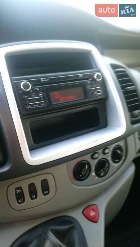 Минивэн Opel Vivaro 2014 в Виньковцах