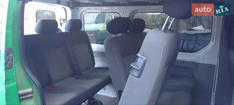 Мінівен Opel Vivaro 2003 в Романіву