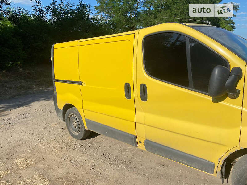 Грузовой фургон Opel Vivaro 2006 в Виннице