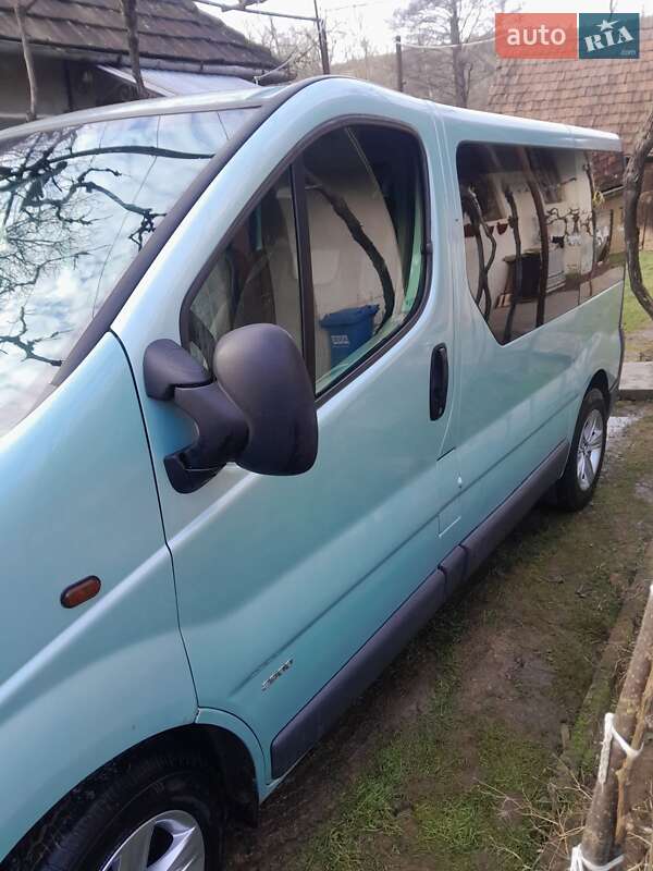 Мінівен Opel Vivaro 2002 в Мукачевому