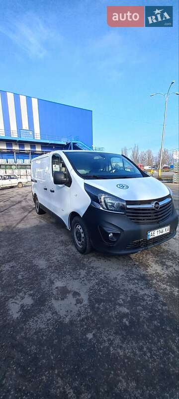 Грузовой фургон Opel Vivaro 2017 в Днепре