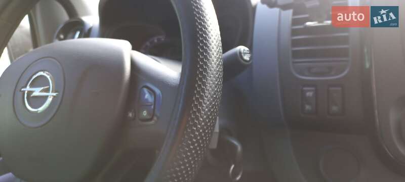 Грузовой фургон Opel Vivaro 2017 в Днепре
