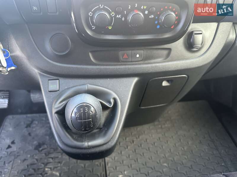 Мінівен Opel Vivaro 2018 в Тернополі