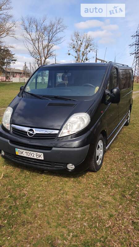 Минивэн Opel Vivaro 2007 в Сарнах