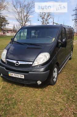 Минивэн Opel Vivaro 2007 в Сарнах